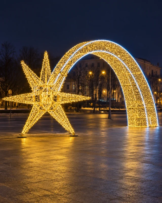 Golden Star and Circular Light Arch — yxgm16