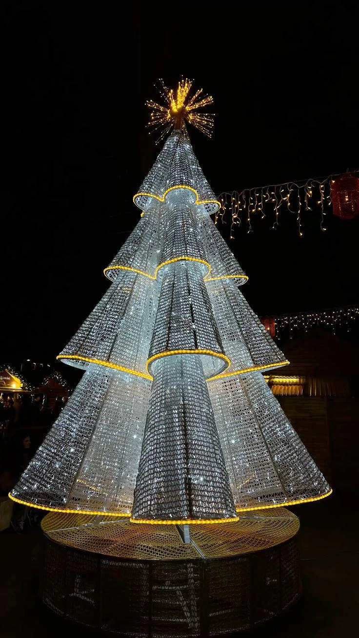 Sculptural Christmas Tree catalogue design reference