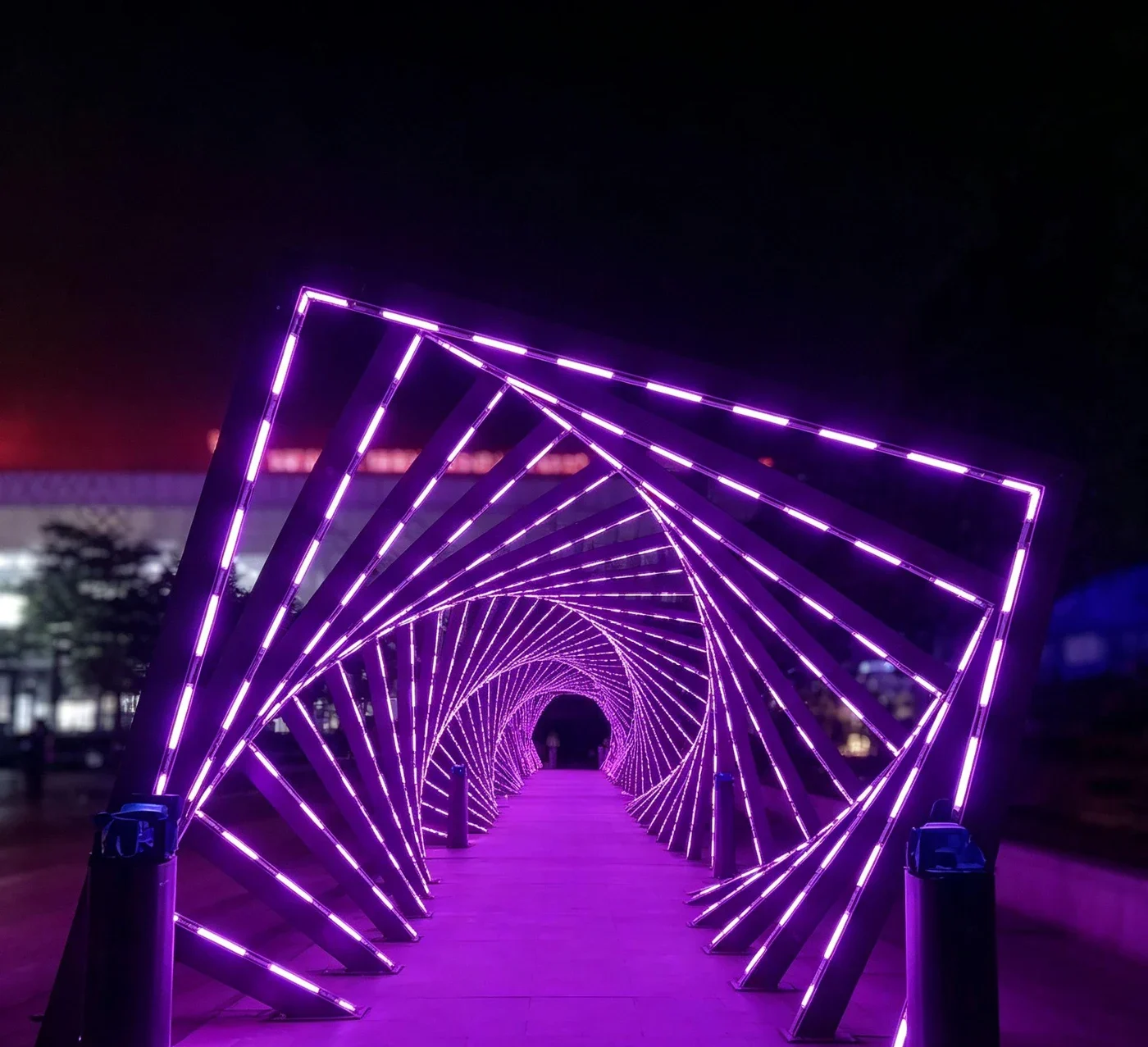 Purple Geometric Frame Light Tunnel.
